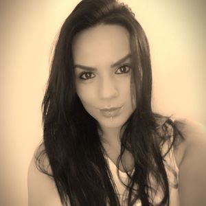 Meet your Posher, Carolina